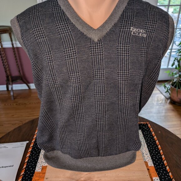golf vest - Picture 1 of 2